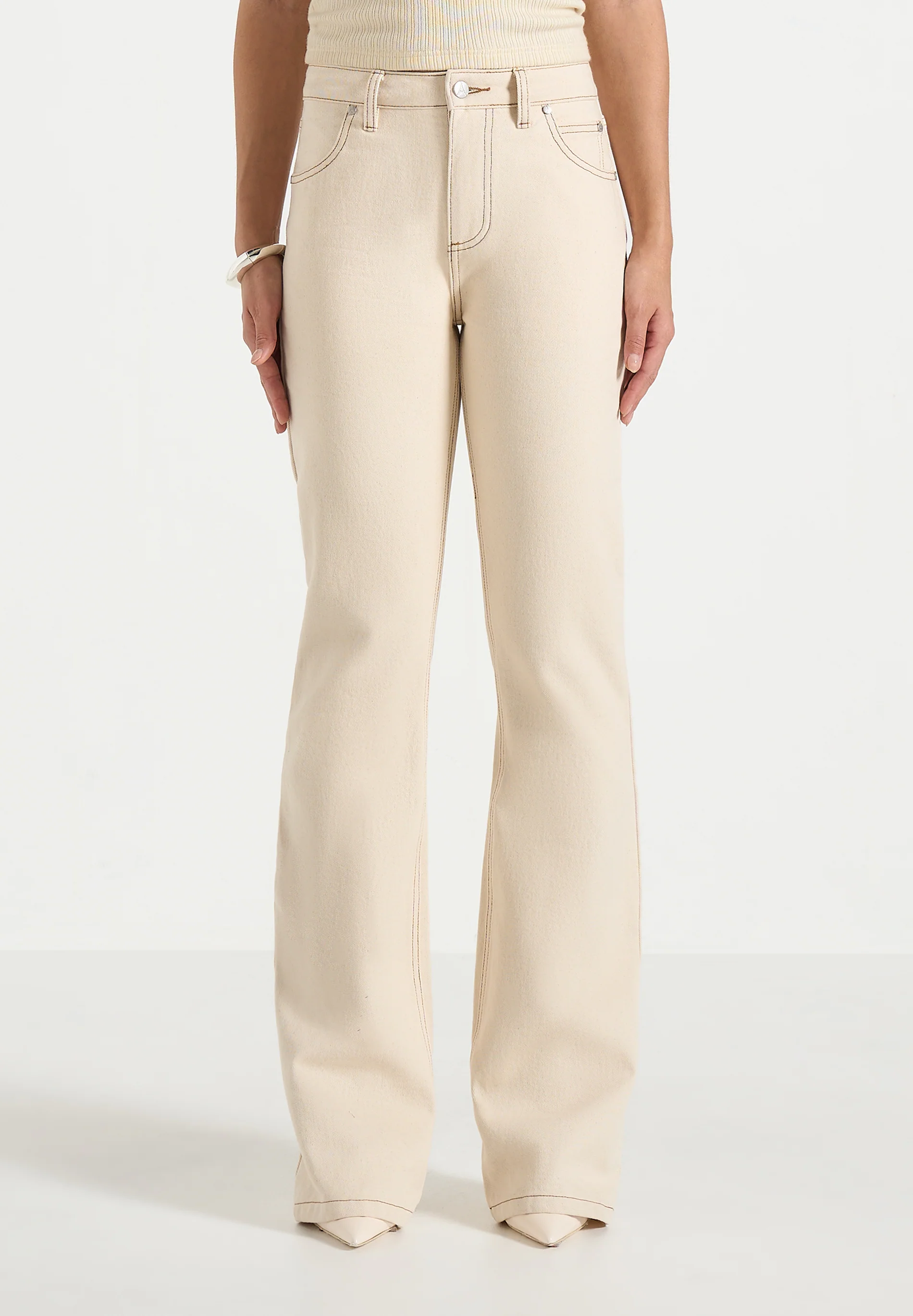 Abbie - Stacked Fit And Flare Jeans - Cream - Image 3