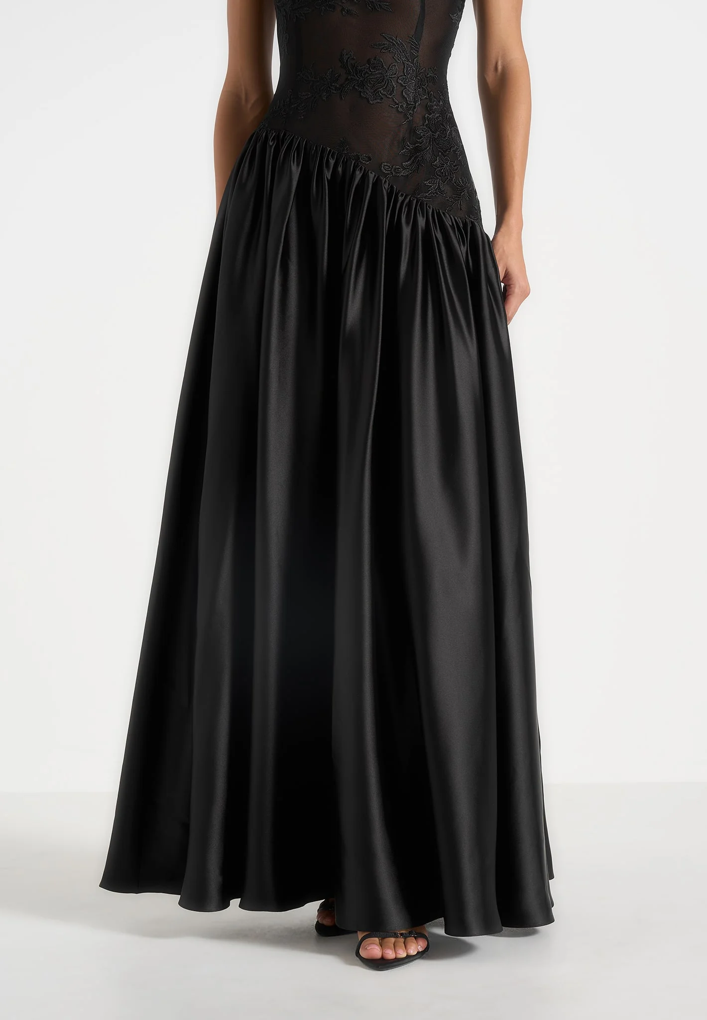 Alanna - Off Shoulder Fit and Flare Maxi Dress - Black - Image 3