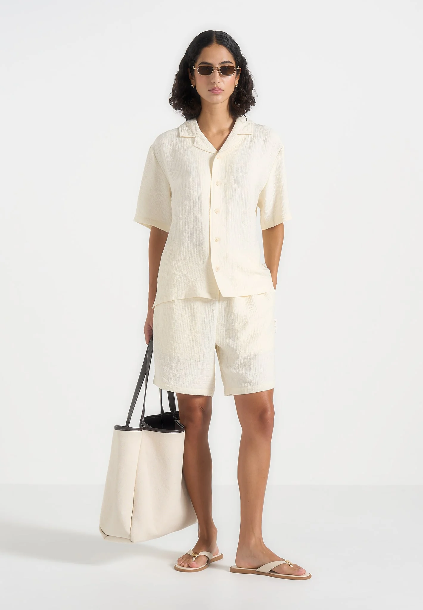 Ari - Unisex Textured Shorts - Cream