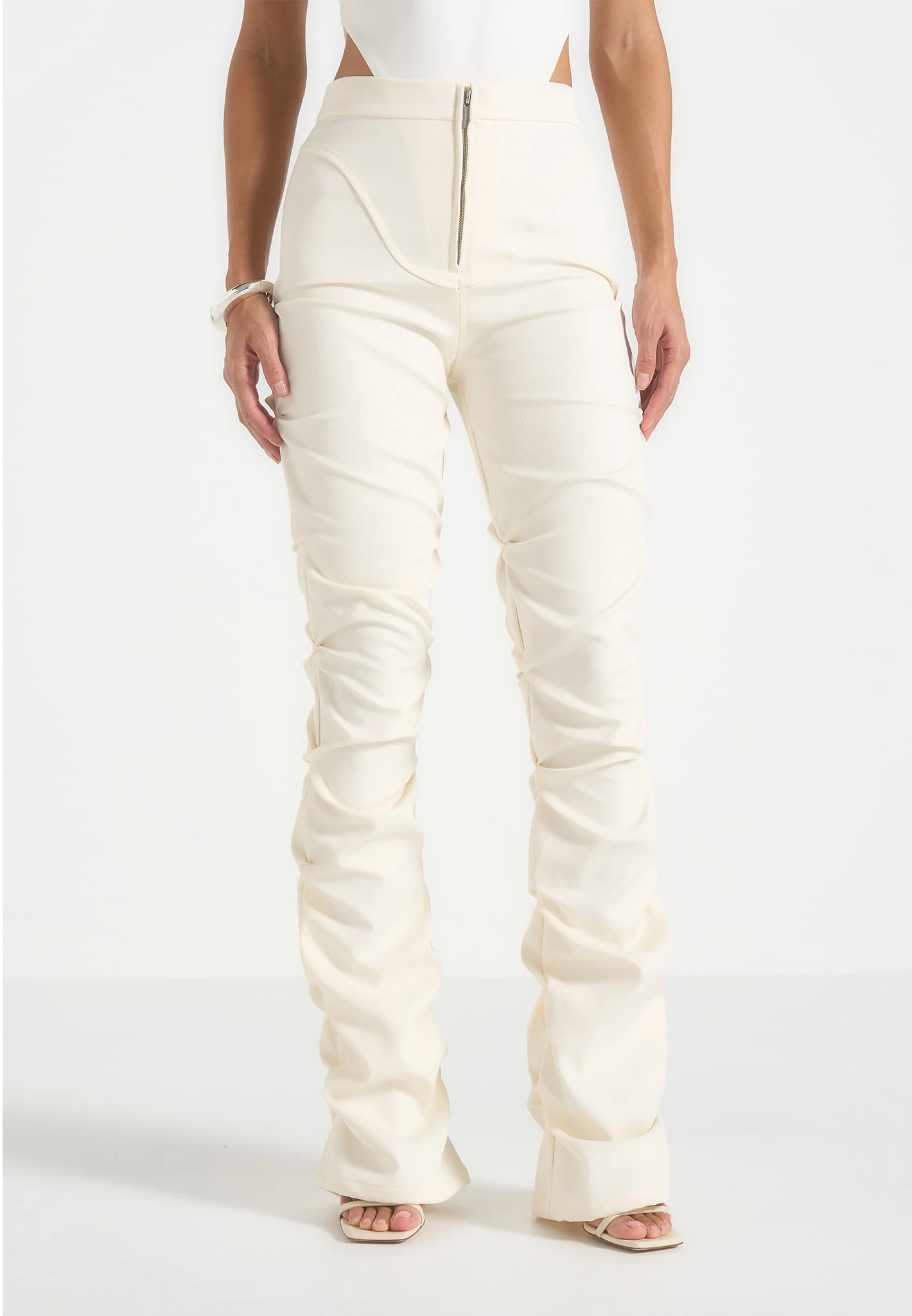Caroline - Tacked Twill Fit & Flare Trousers - White