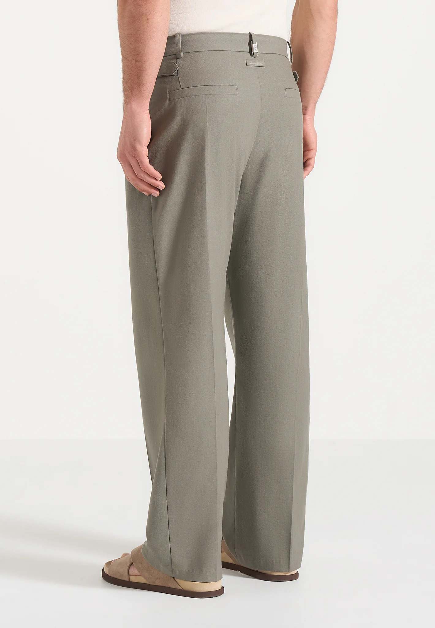 Dorian - Pleated Linen Trousers - Khaki - Image 3