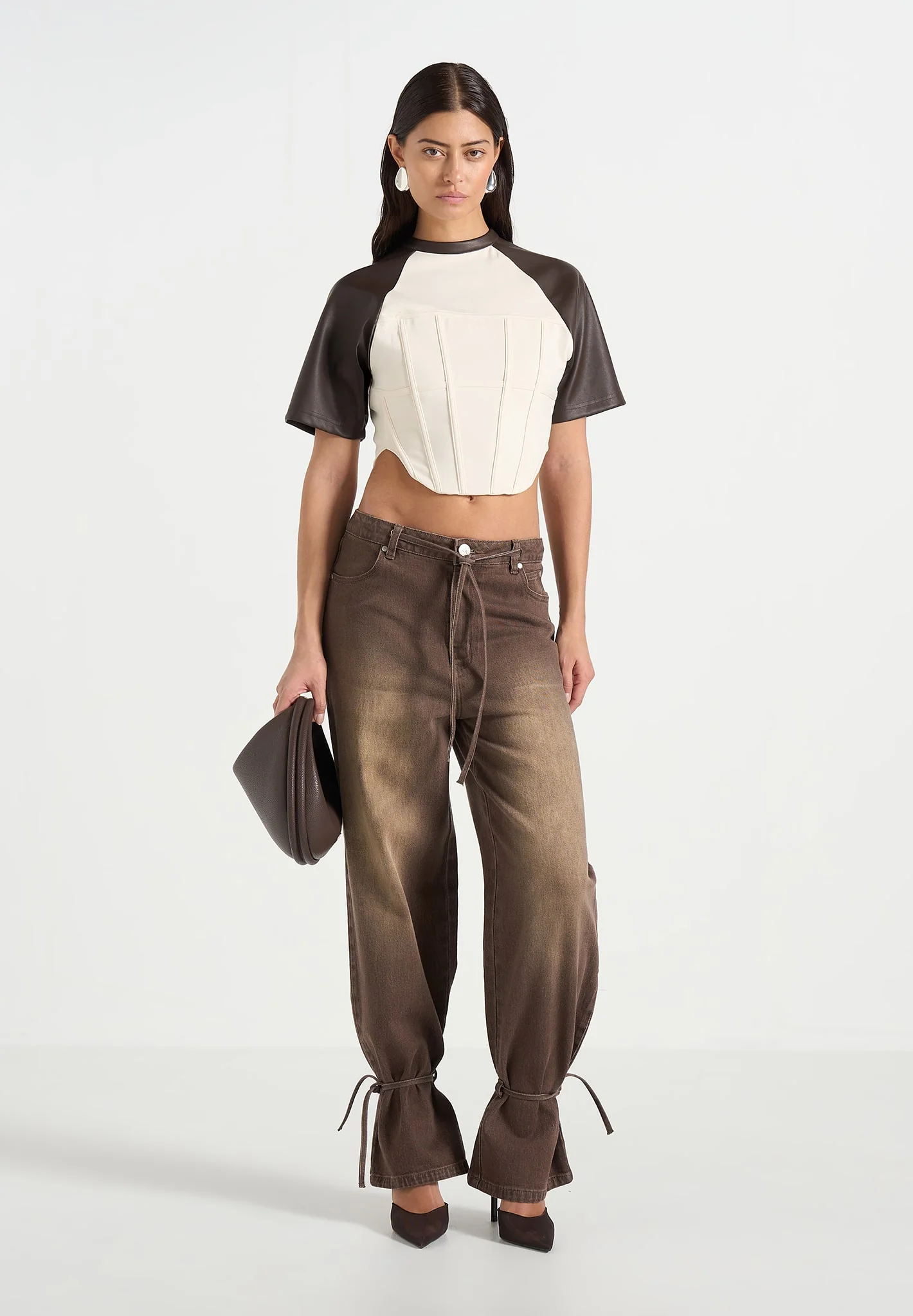 Faye - Wide Mid Rise Jeans With Tie Waist - Brown - Image 3