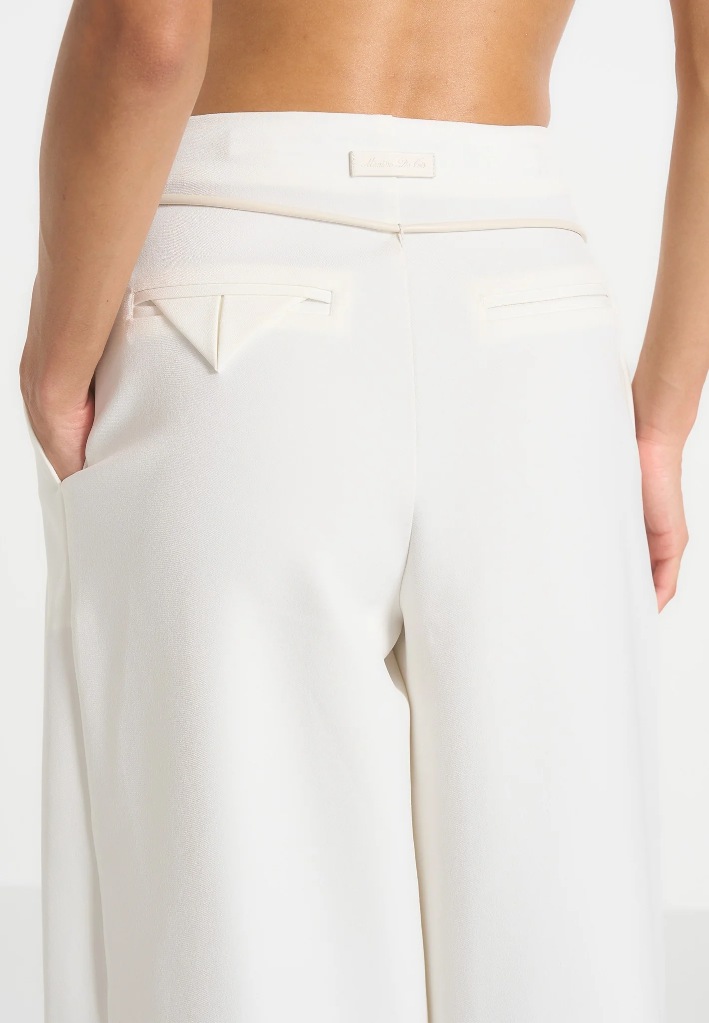 Flora - Box Pleat Wide Leg Belted Trousers - White - Image 4