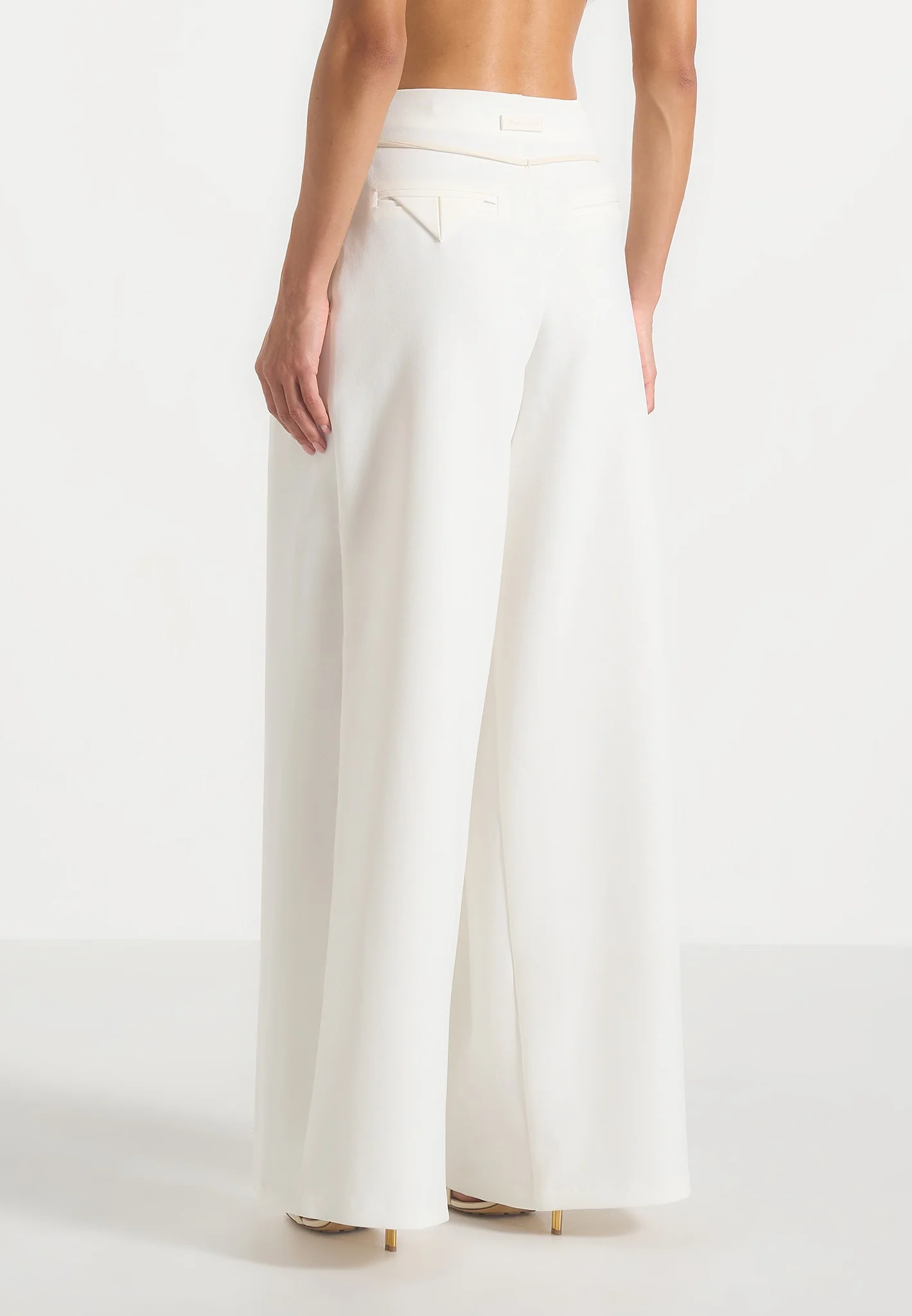 Flora - Box Pleat Wide Leg Belted Trousers - White - Image 5