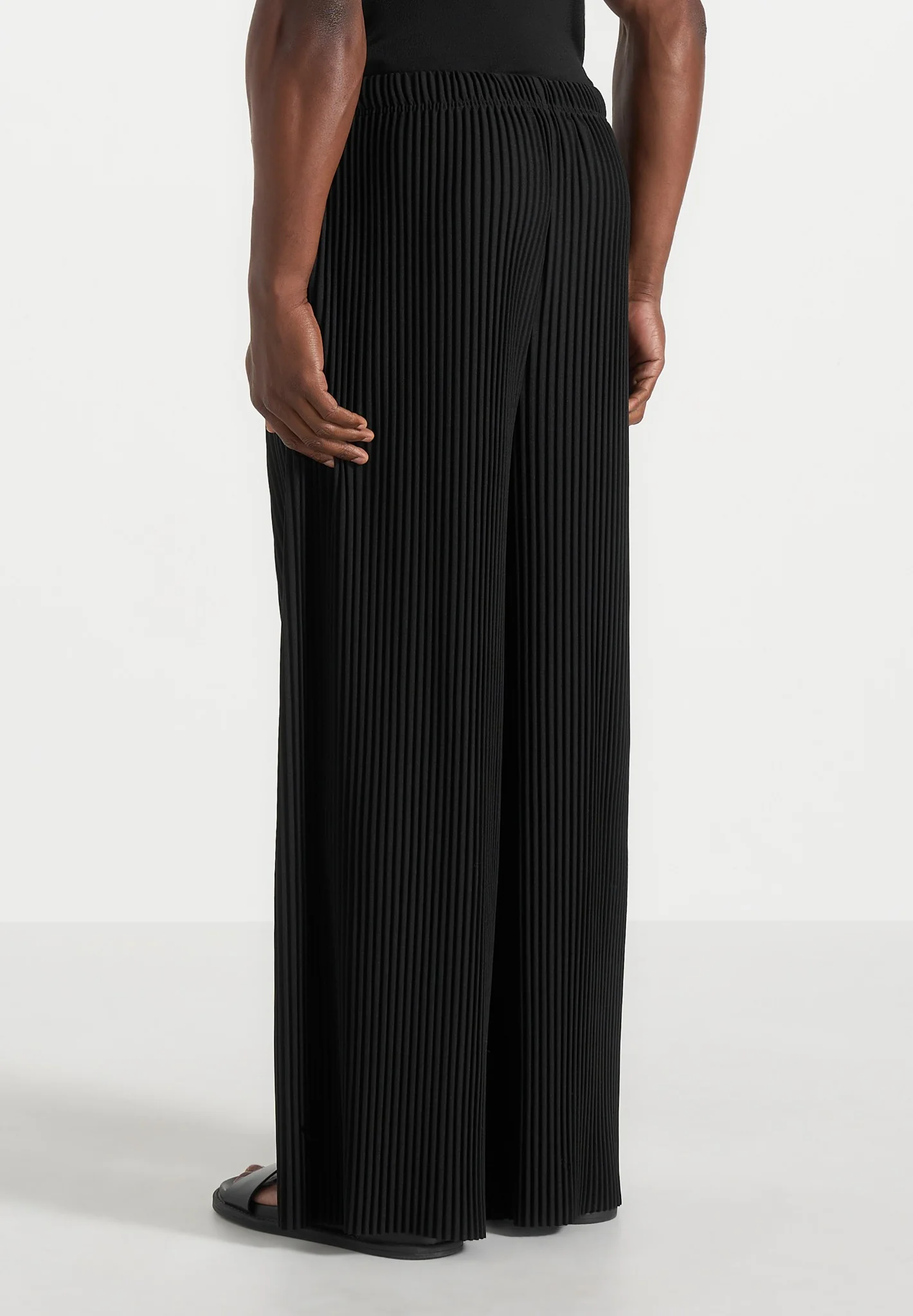Jonas - Pleated Wide Leg Trousers - Black - Image 4