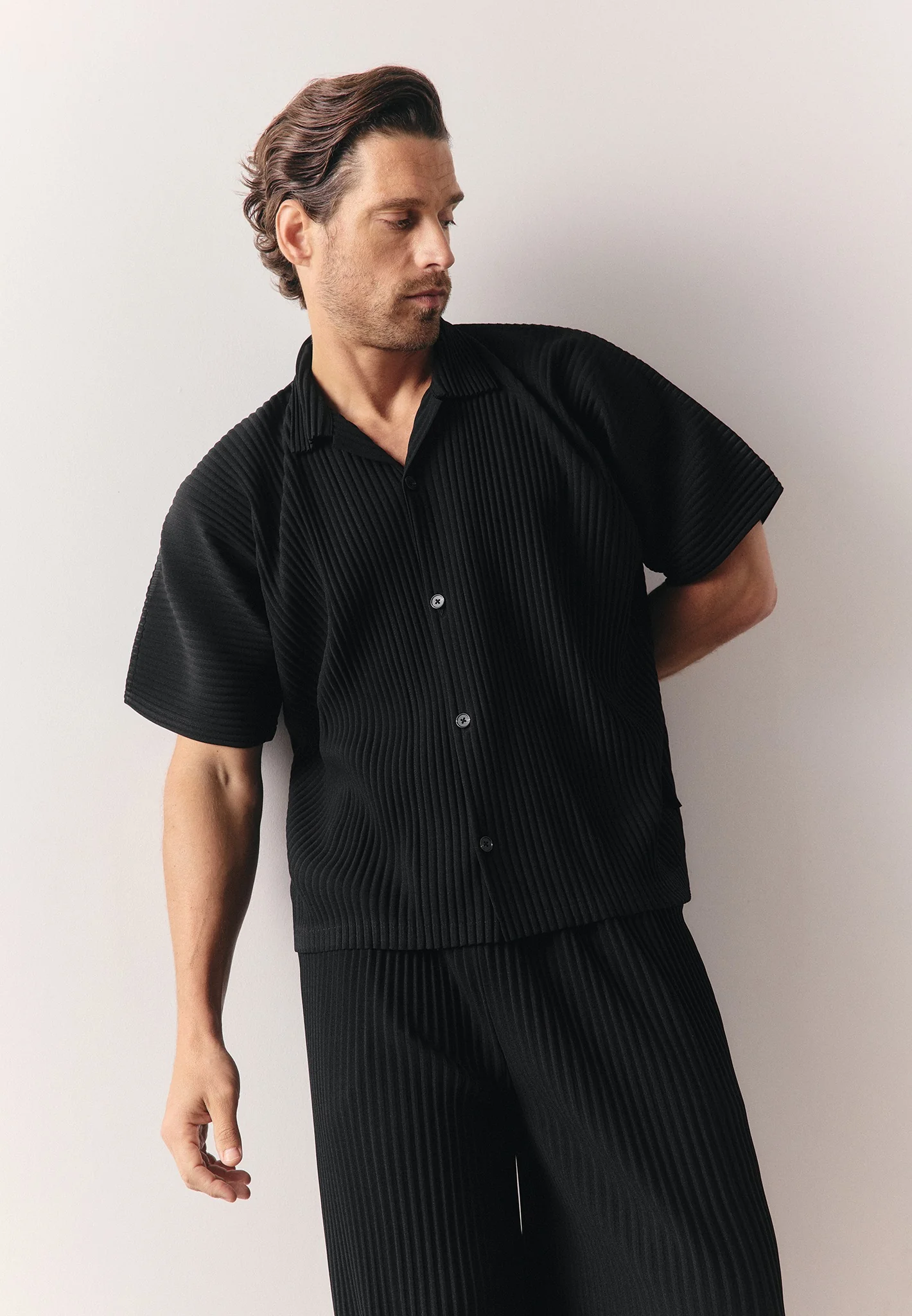 Justin - Pleated Boxy Shirt - Black - Image 5