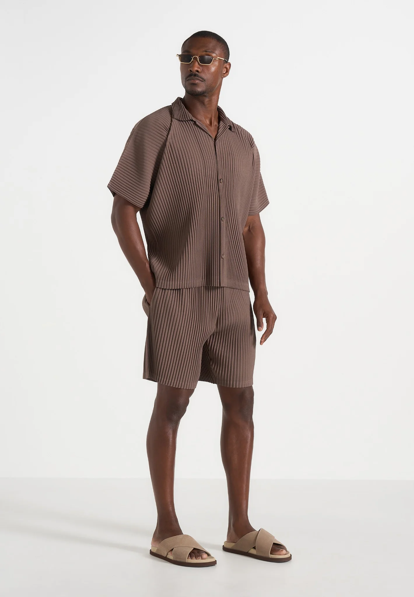 Justin - Pleated Boxy Shirt - Brown