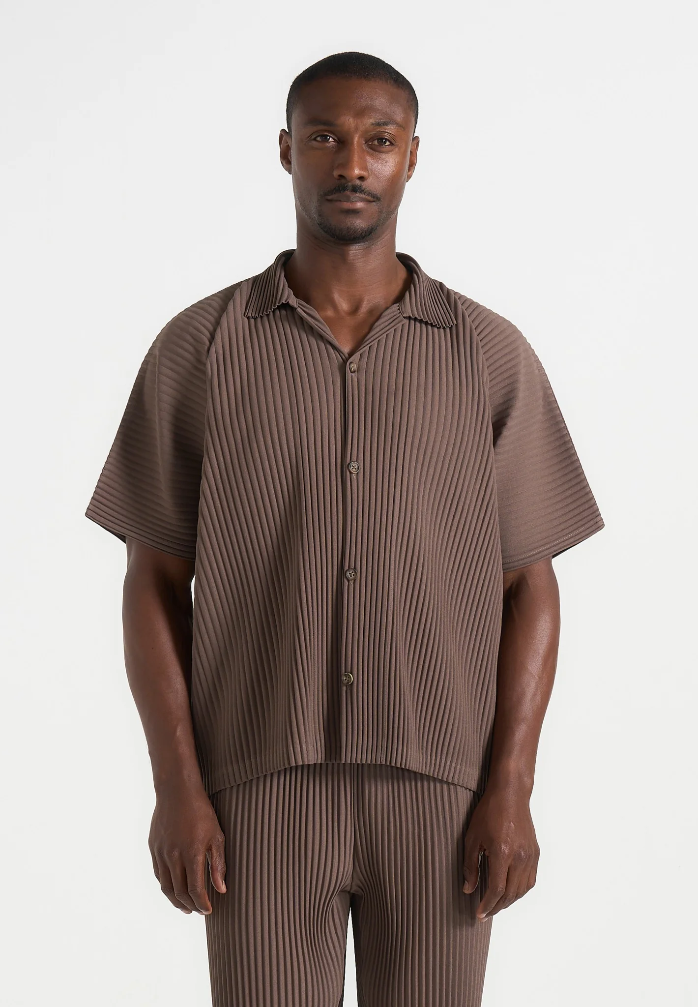 Justin - Pleated Boxy Shirt - Brown - Image 2