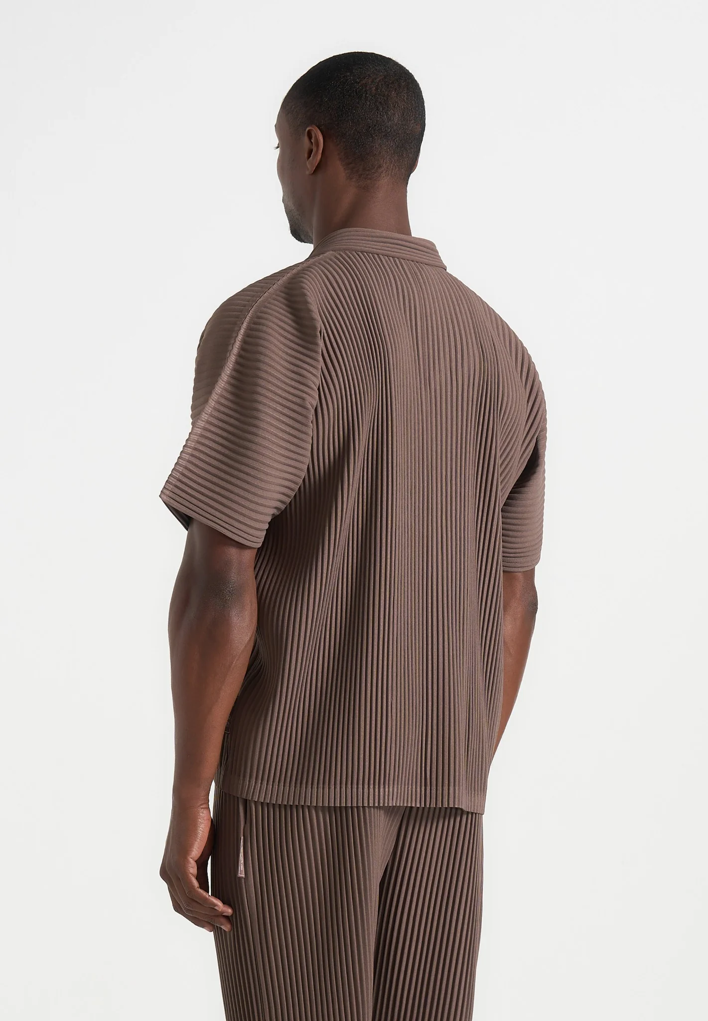 Justin - Pleated Boxy Shirt - Brown - Image 4