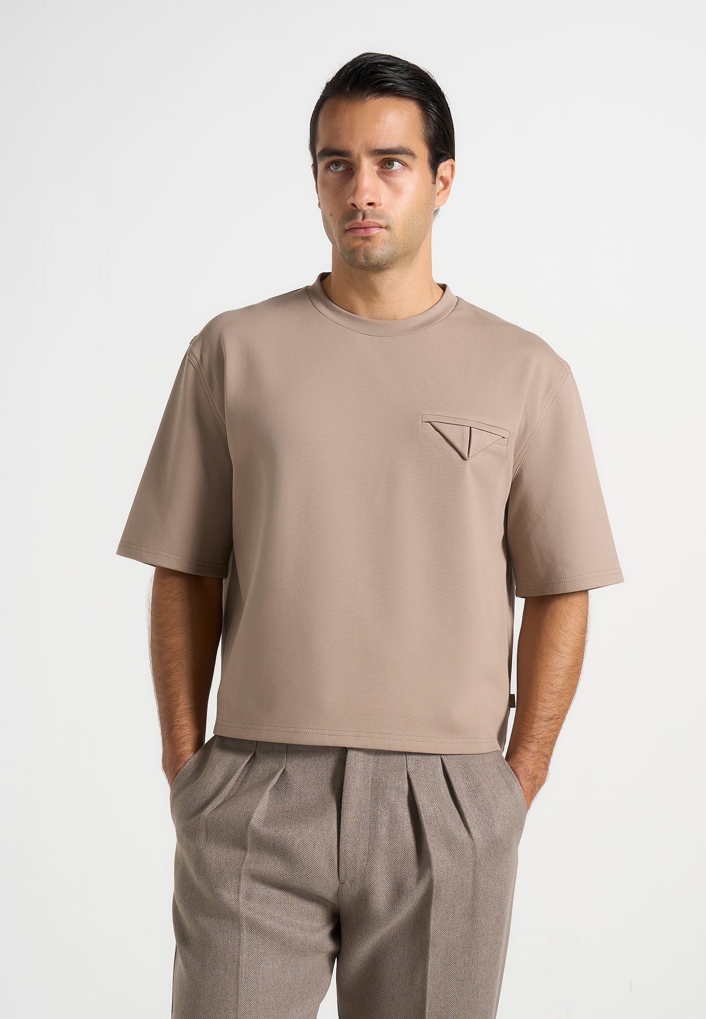 Leon - Boxy Cropped T-Shirt - Taupe - Image 4