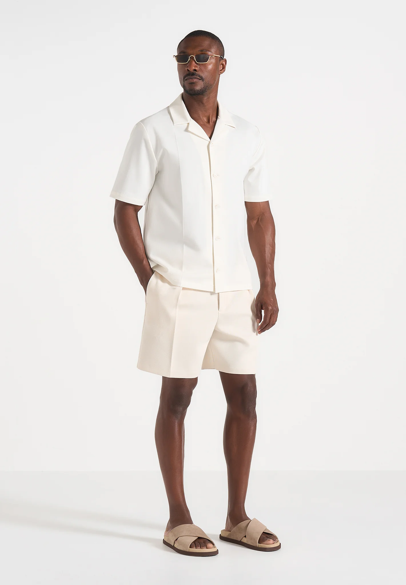 Marin - Tailored Pleated Shorts - Cream - Image 6