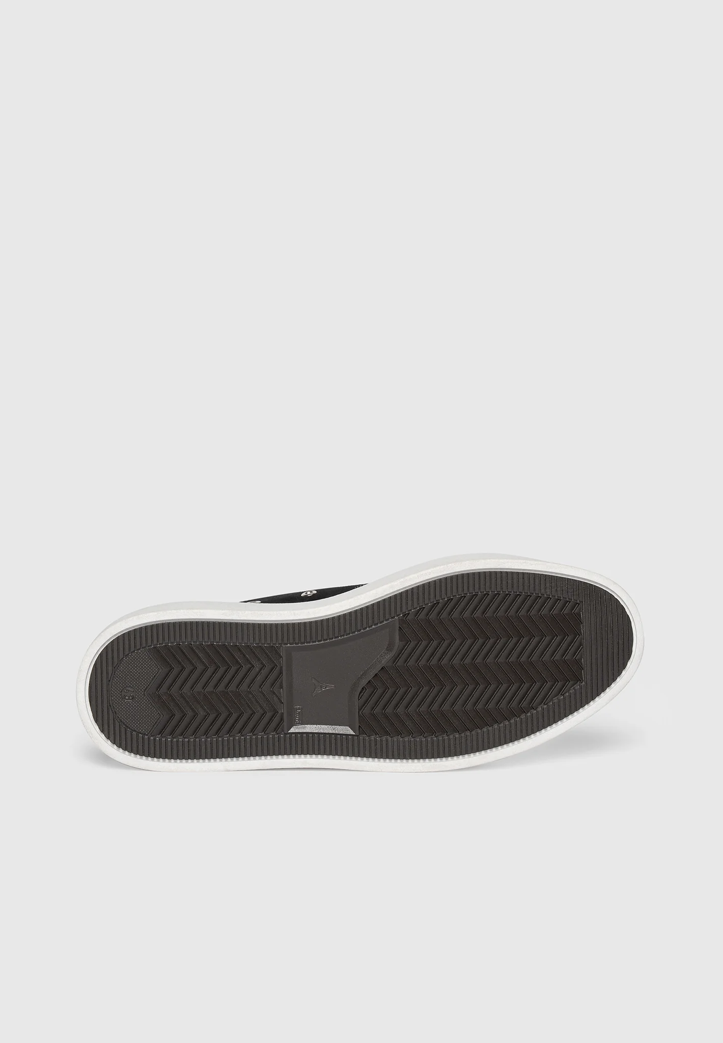 Men's Vienna - Suede Contrast Stitch Sneaker - Black - Image 6