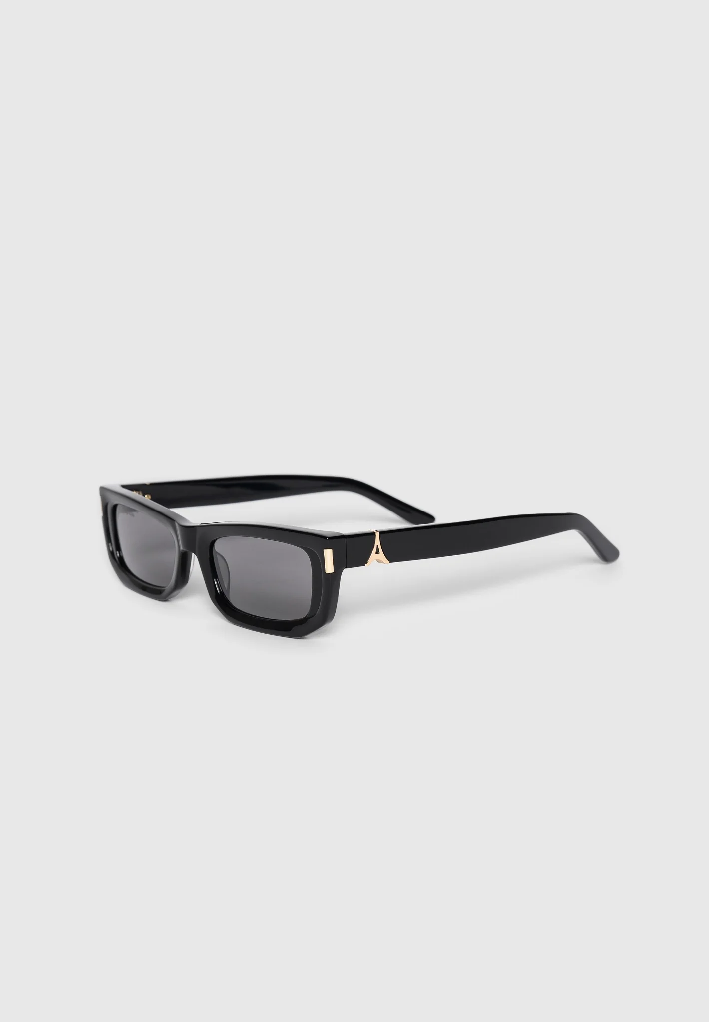 Milan - Curved-Frame Sunglasses - Black