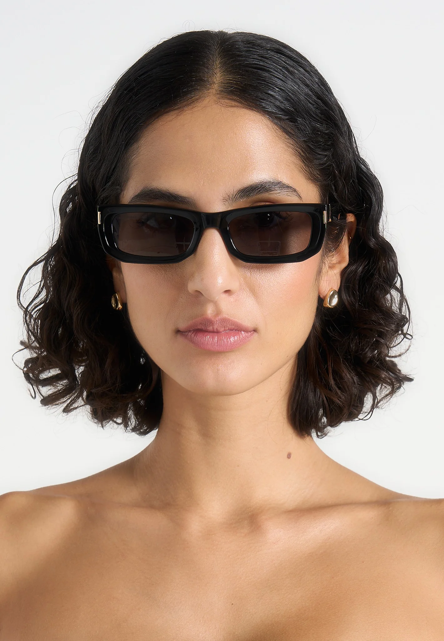 Milan - Curved-Frame Sunglasses - Black - Image 2