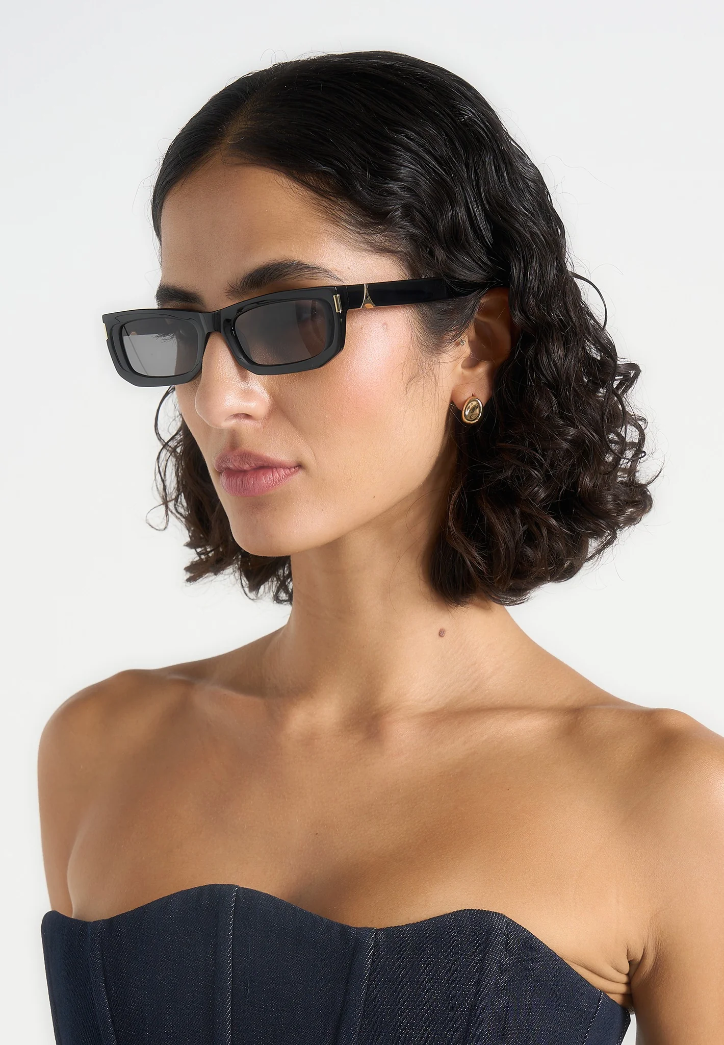 Milan - Curved-Frame Sunglasses - Black - Image 5