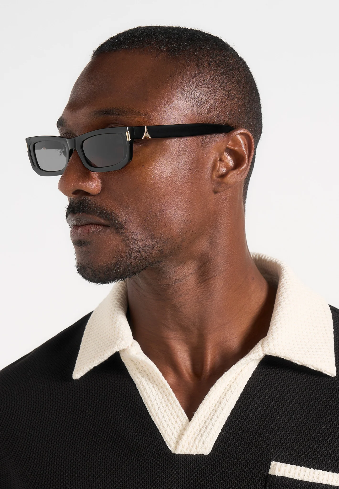 Milan - Curved-Frame Sunglasses - Black - Image 8