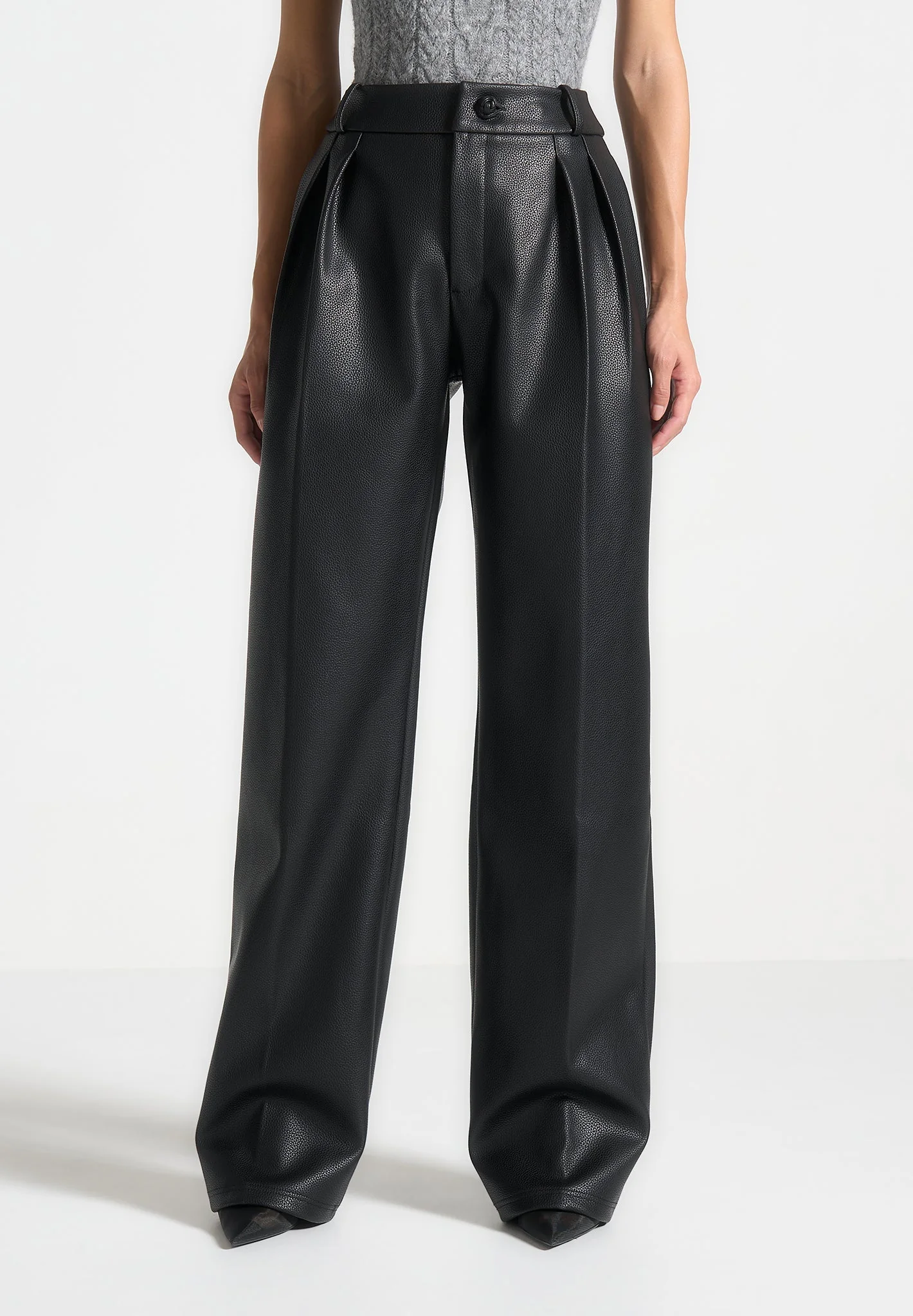 Olivia - Pebbled Leather Pleated Stacked Trousers - Black