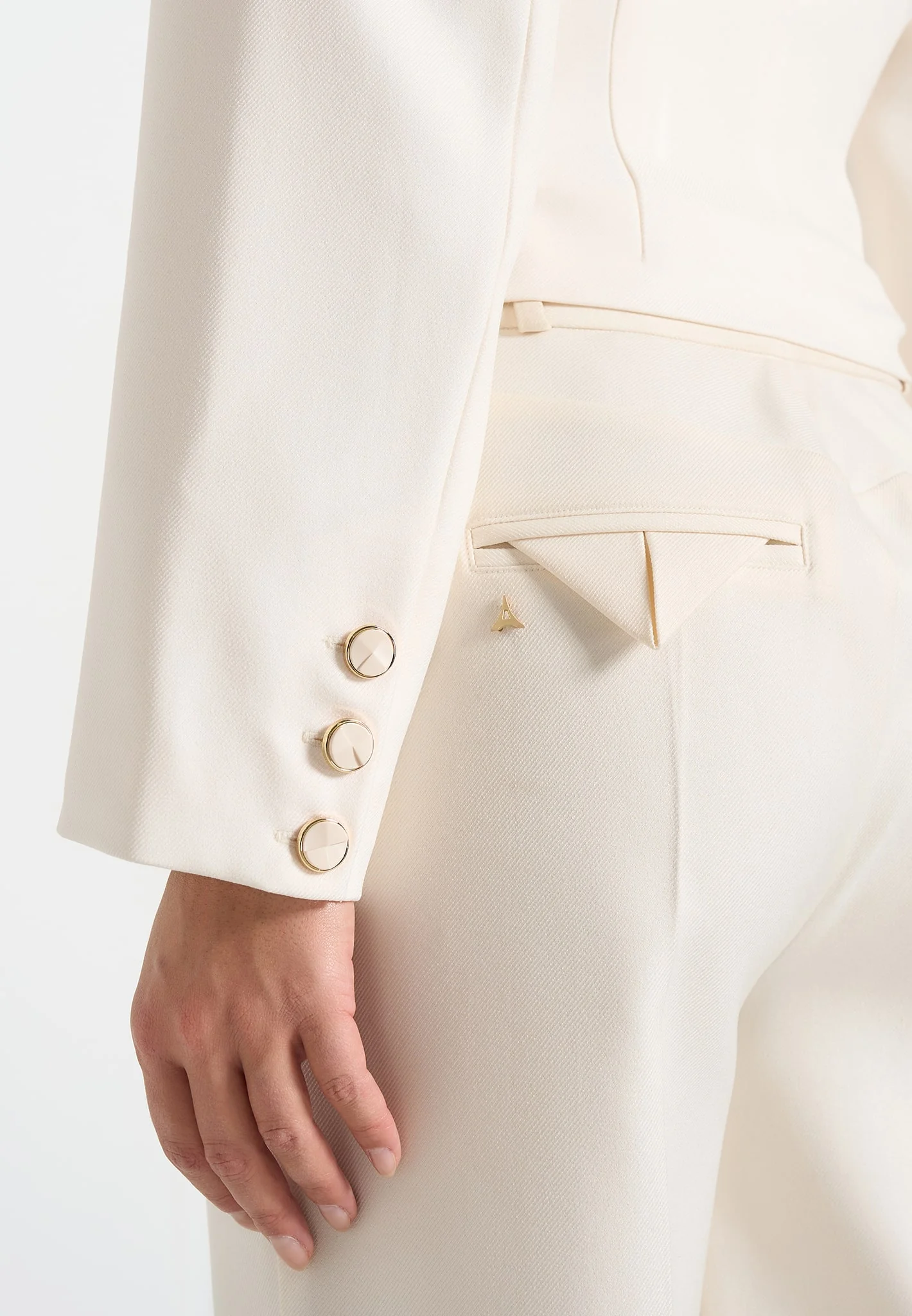 Prisca - Tailored Cropped Blazer - Off White - Image 3