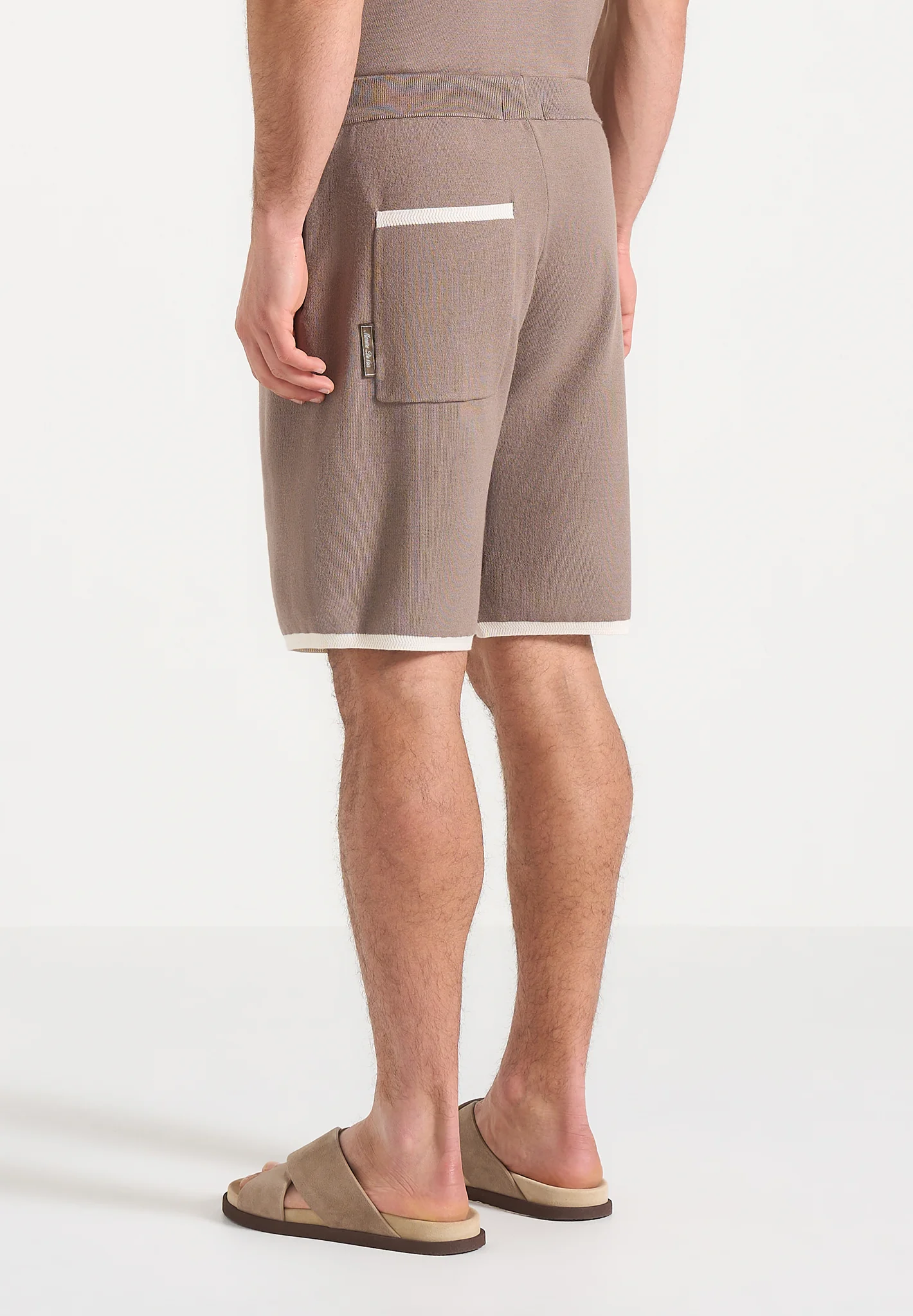 Regis - Contrast Detail Knit Shorts - Mushroom - Image 4