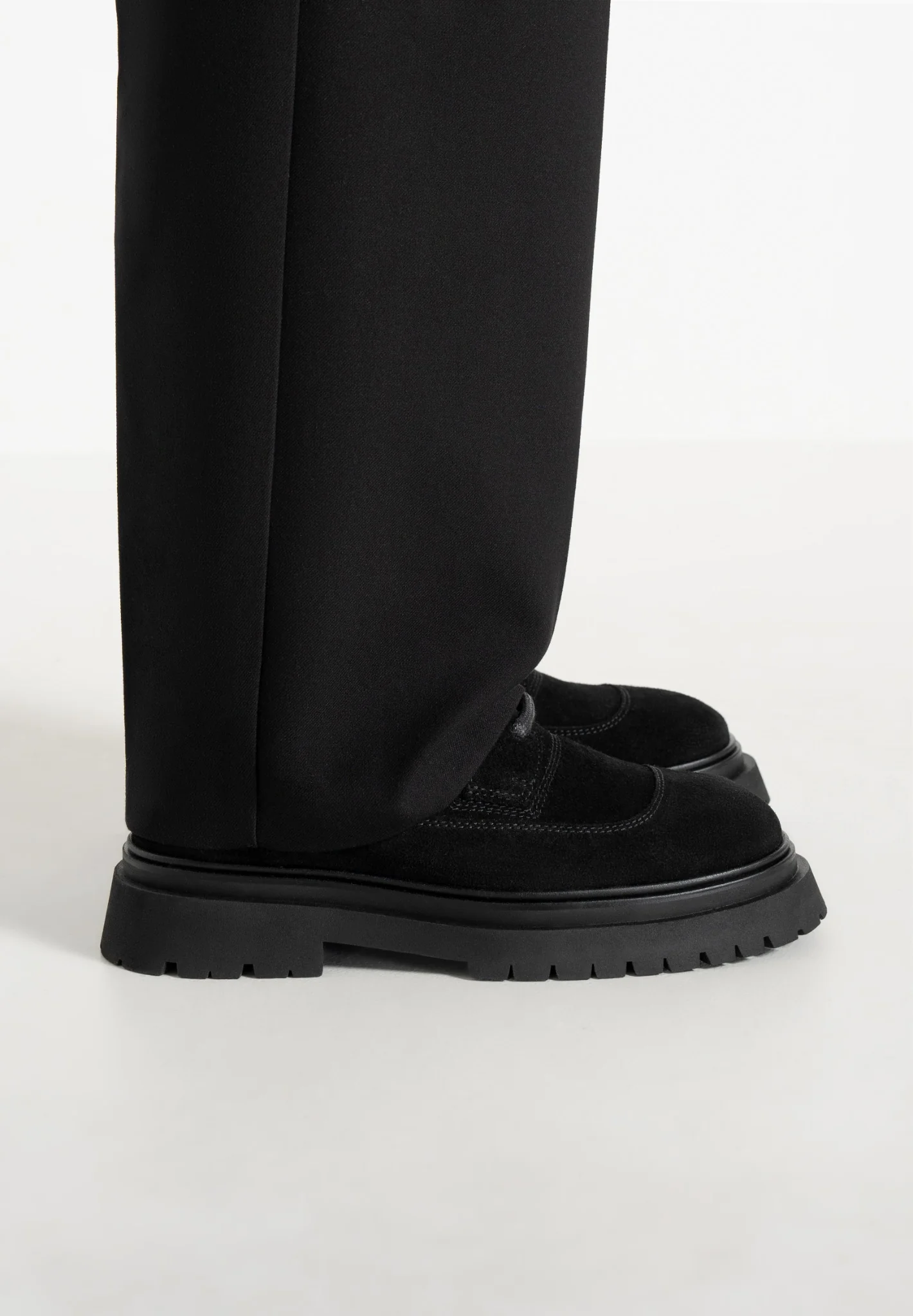 Rennes - Suede Derby Shoe - Black - Image 7
