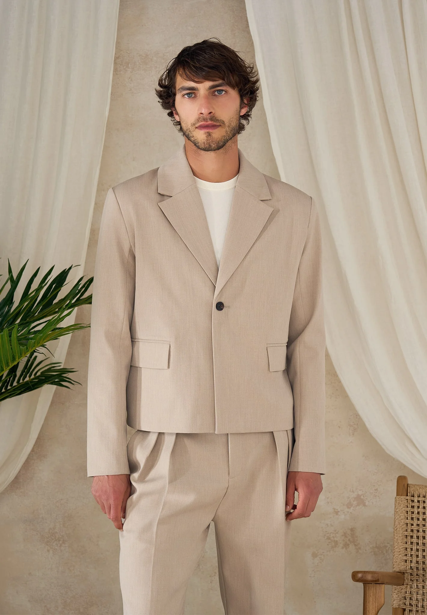 Silas - Tailored Cropped Blazer - Beige - Image 6